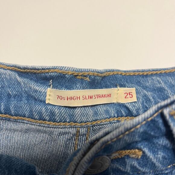 Levis Premium 70s High Rise Slim Straight Womens Jeans Size 25 Short Light Wash - Picture 6 of 15